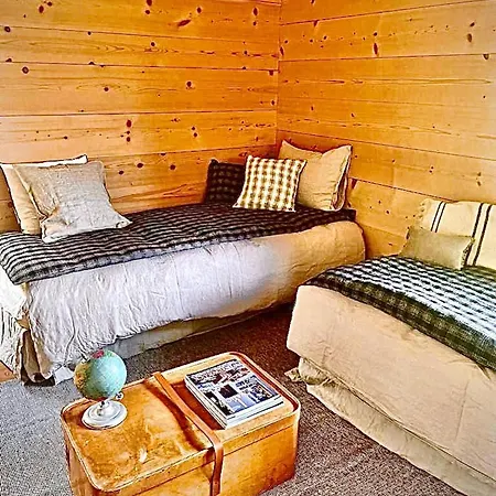 Charming Duplex Next To Slopes Gstaad