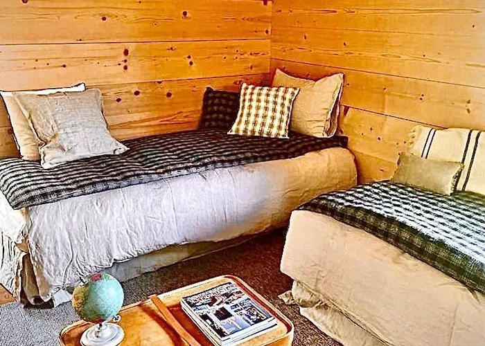 Charming Duplex Next To Slopes Gstaad