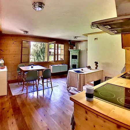 Lägenhet Charming Duplex Next To Slopes Gstaad